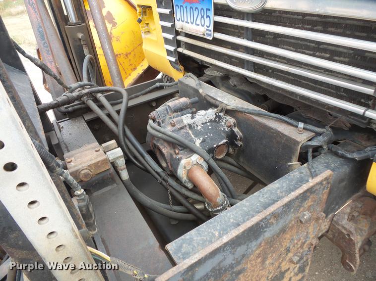 image for item EV9221 1995 Ford L8000 dump truck