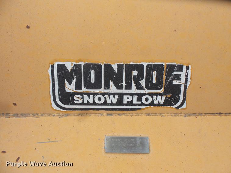 image for item EV9221 1995 Ford L8000 dump truck