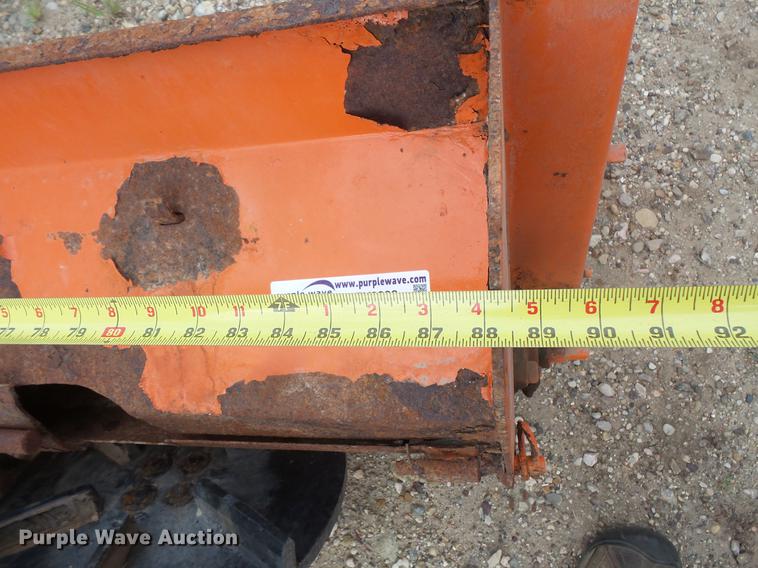 image for item EV9222 Tailgate spreader