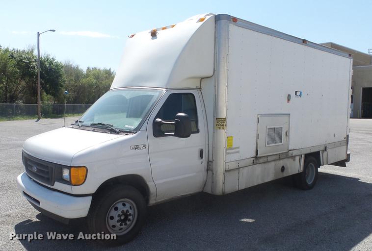 image for item EZ9598 2003 Ford Econoline E450 box truck with sewer camera system