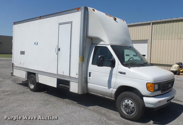 image for item EZ9598 2003 Ford Econoline E450 box truck with sewer camera system