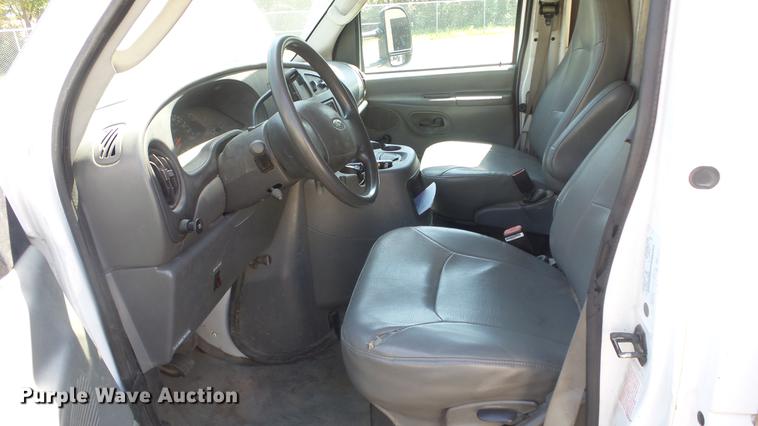 image for item EZ9598 2003 Ford Econoline E450 box truck with sewer camera system
