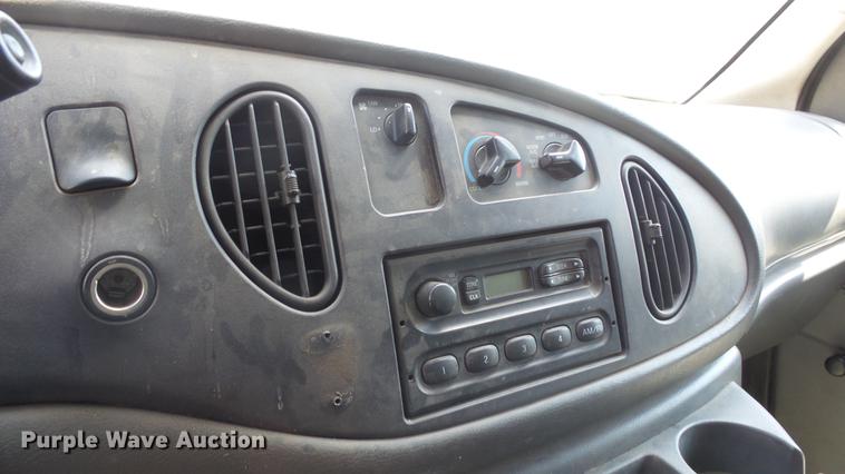 image for item EZ9598 2003 Ford Econoline E450 box truck with sewer camera system