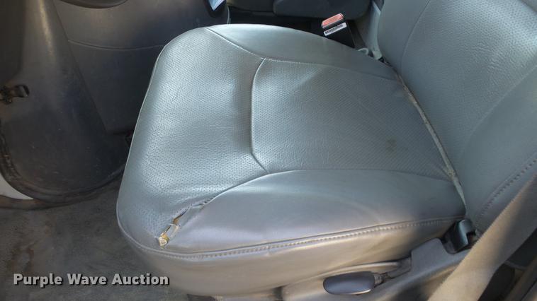 image for item EZ9598 2003 Ford Econoline E450 box truck with sewer camera system