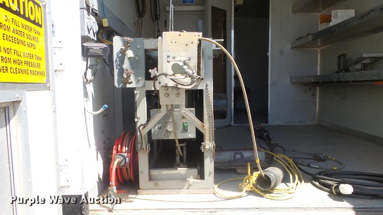 image for item EZ9598 2003 Ford Econoline E450 box truck with sewer camera system