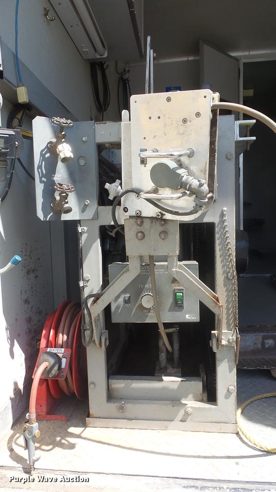 image for item EZ9598 2003 Ford Econoline E450 box truck with sewer camera system