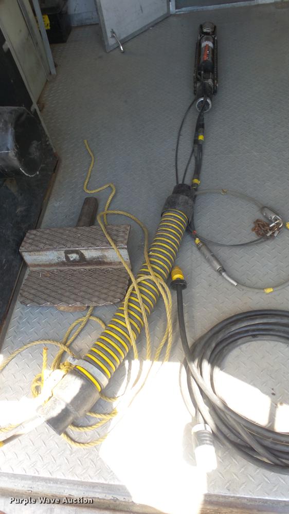 image for item EZ9598 2003 Ford Econoline E450 box truck with sewer camera system