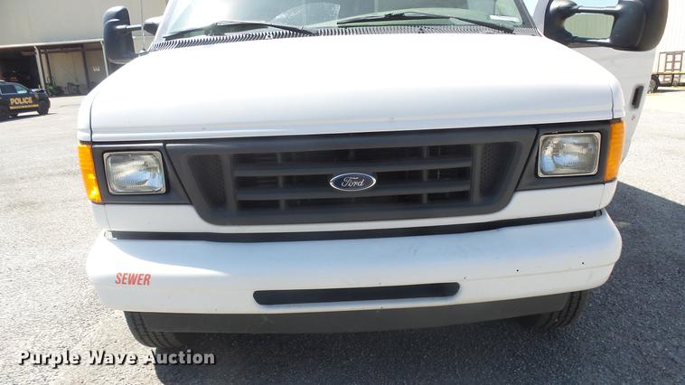 image for item EZ9598 2003 Ford Econoline E450 box truck with sewer camera system