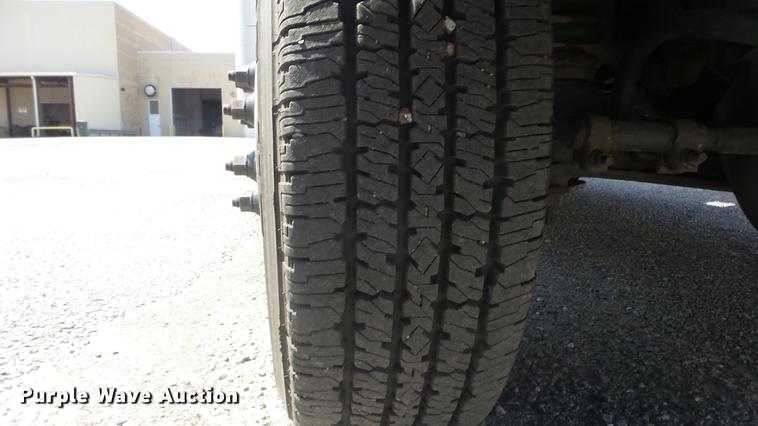 image for item EZ9598 2003 Ford Econoline E450 box truck with sewer camera system