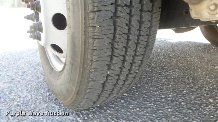 image for item EZ9598 2003 Ford Econoline E450 box truck with sewer camera system