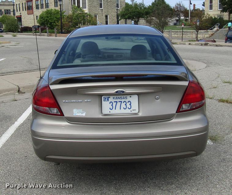 image for item FJ9503 2005 Ford Taurus