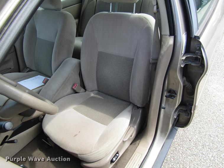 image for item FJ9503 2005 Ford Taurus