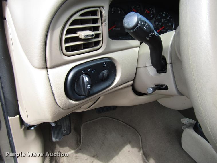 image for item FJ9503 2005 Ford Taurus