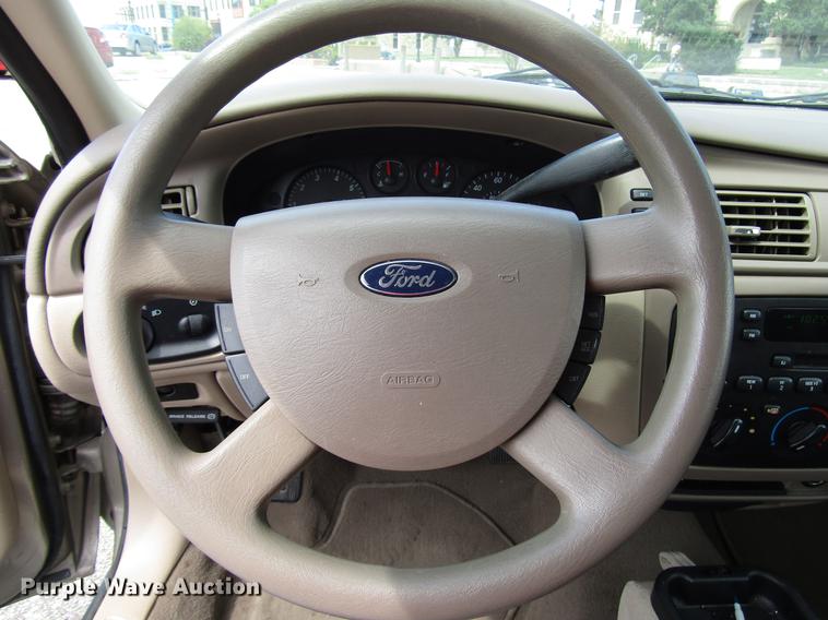 image for item FJ9503 2005 Ford Taurus