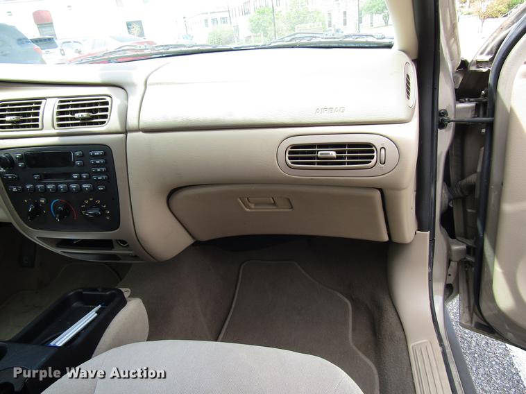 image for item FJ9503 2005 Ford Taurus