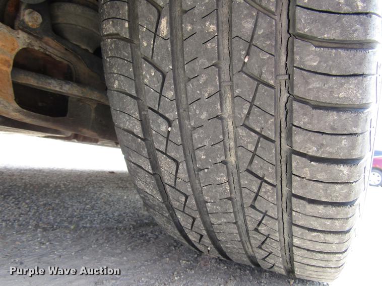 image for item FJ9503 2005 Ford Taurus