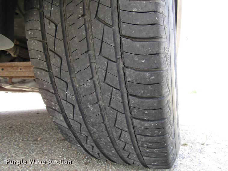 image for item FJ9503 2005 Ford Taurus