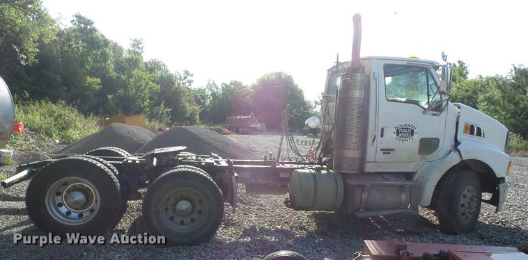 image for item K6252 2008 Sterling AT9500 semi truck