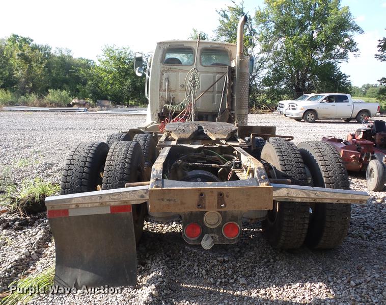 image for item K6252 2008 Sterling AT9500 semi truck