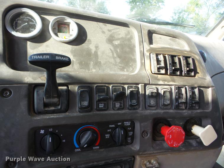 image for item K6252 2008 Sterling AT9500 semi truck