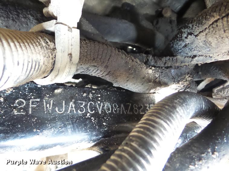 image for item K6252 2008 Sterling AT9500 semi truck