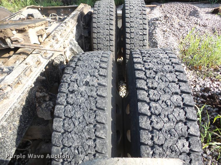 image for item K6252 2008 Sterling AT9500 semi truck