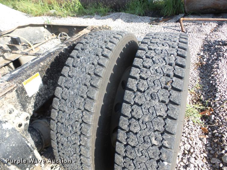 image for item K6252 2008 Sterling AT9500 semi truck