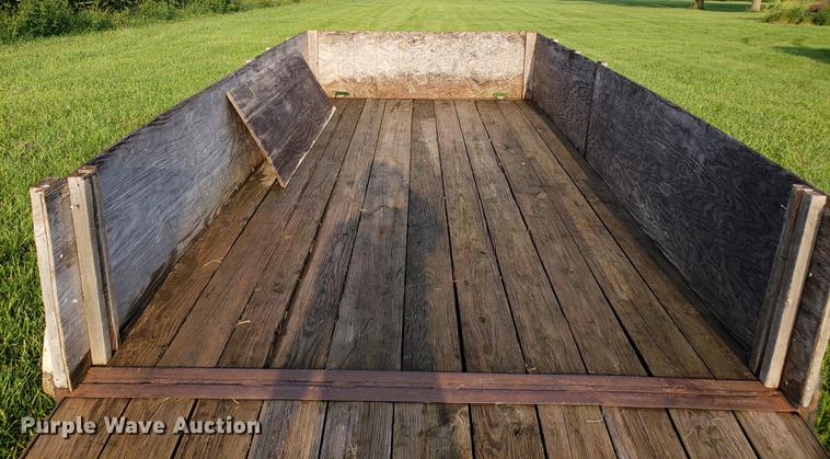 image for item BW9222 1991 Sams car trailer