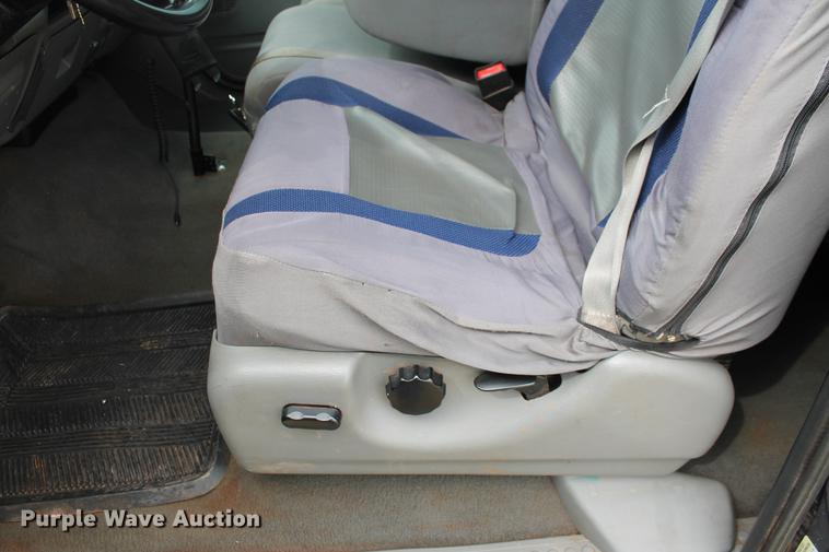 image for item DB5195 2005 Ford F350 Super Duty XLT SuperCab pickup truck