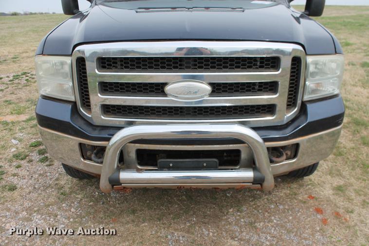 image for item DB5195 2005 Ford F350 Super Duty XLT SuperCab pickup truck