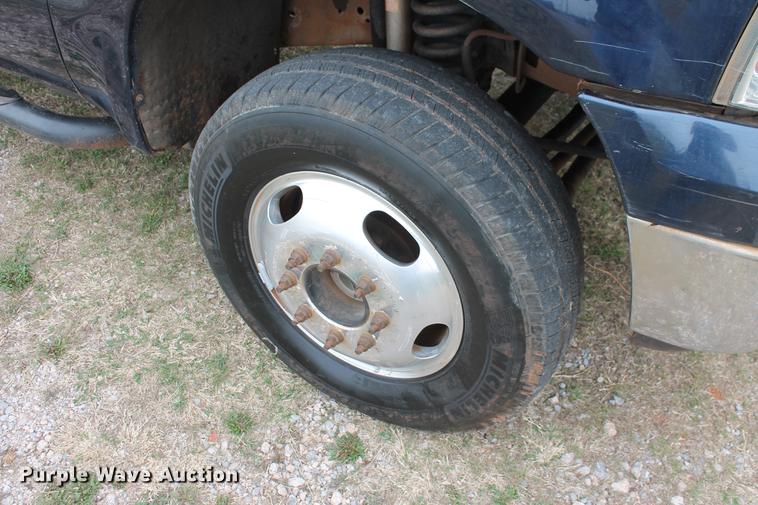 image for item DB5195 2005 Ford F350 Super Duty XLT SuperCab pickup truck