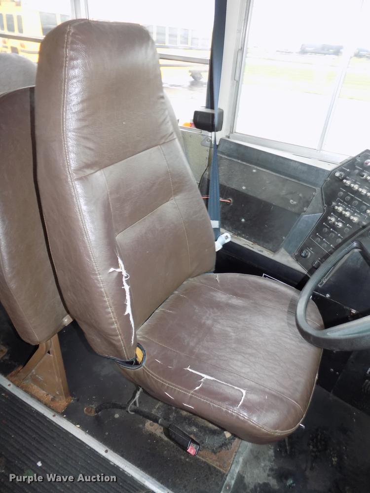 image for item DB8621 1998 Ford B800 Bluebird school bus