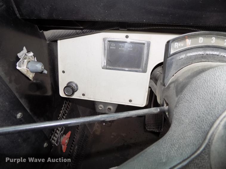 image for item DB8621 1998 Ford B800 Bluebird school bus