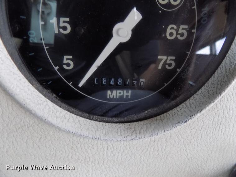 image for item DB8621 1998 Ford B800 Bluebird school bus