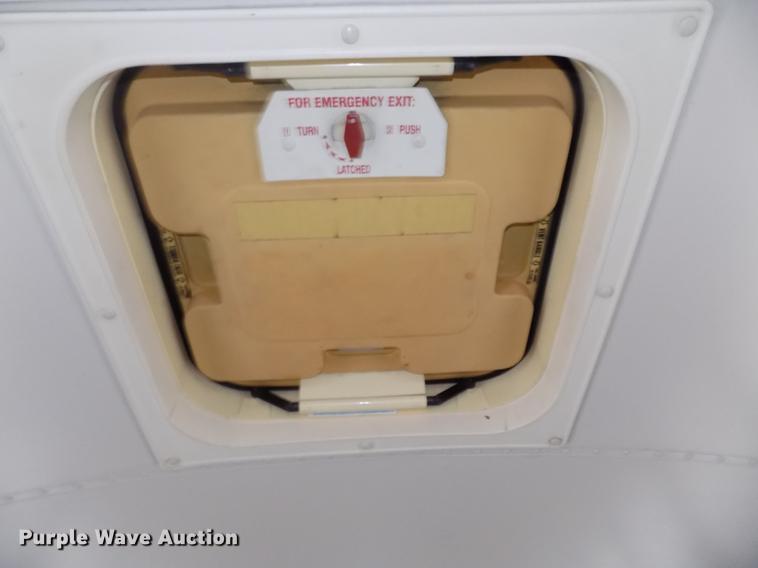 image for item DB8621 1998 Ford B800 Bluebird school bus