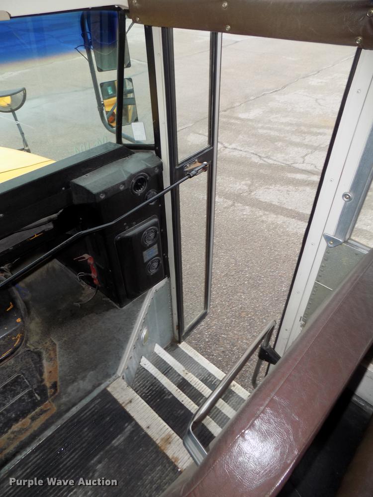 image for item DB8621 1998 Ford B800 Bluebird school bus