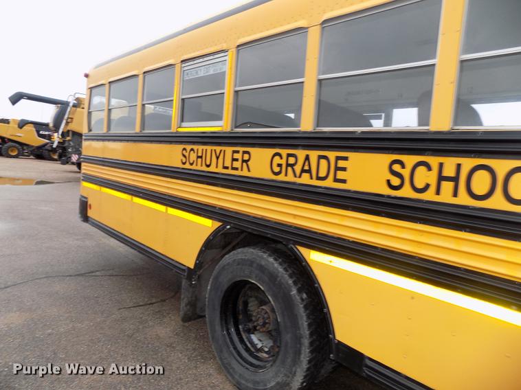 image for item DB8621 1998 Ford B800 Bluebird school bus