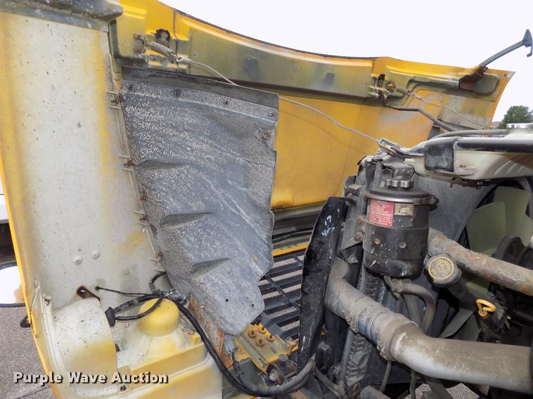 image for item DB8621 1998 Ford B800 Bluebird school bus