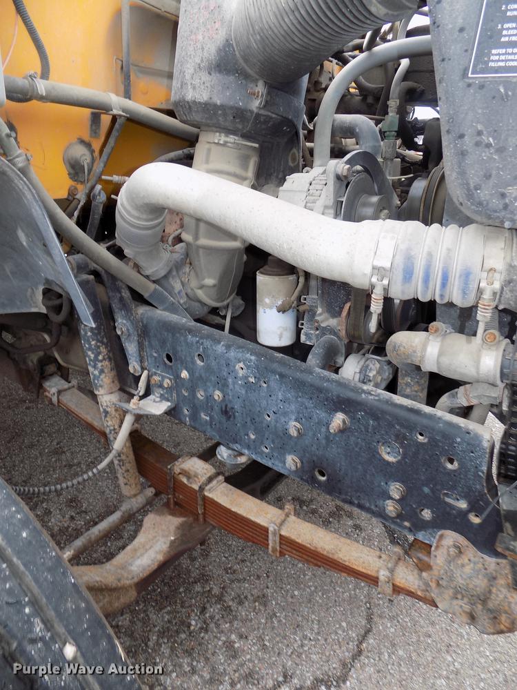 image for item DB8621 1998 Ford B800 Bluebird school bus