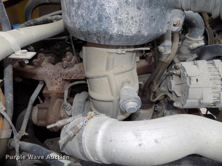 image for item DB8621 1998 Ford B800 Bluebird school bus