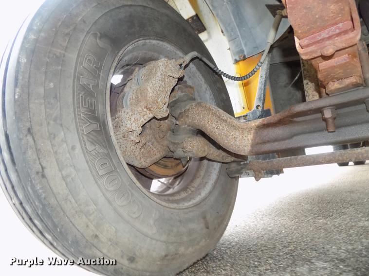 image for item DB8621 1998 Ford B800 Bluebird school bus