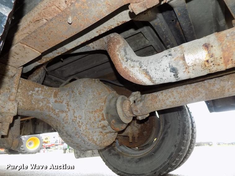 image for item DB8621 1998 Ford B800 Bluebird school bus