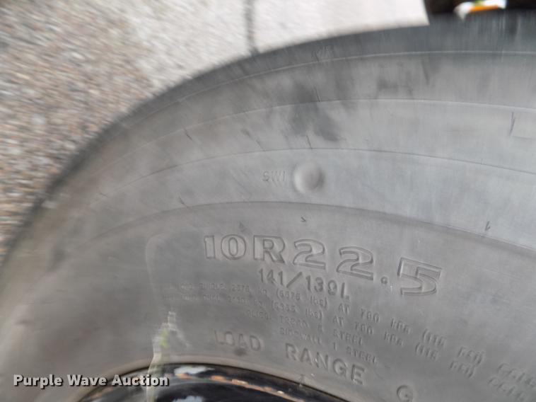 image for item DB8621 1998 Ford B800 Bluebird school bus