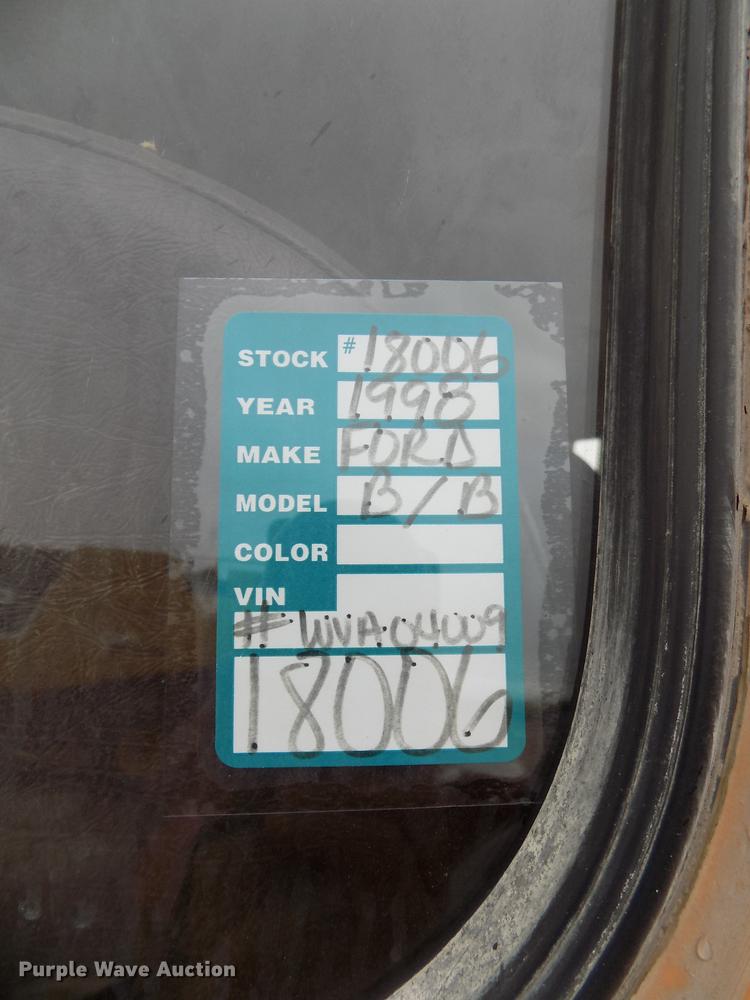 image for item DB8621 1998 Ford B800 Bluebird school bus