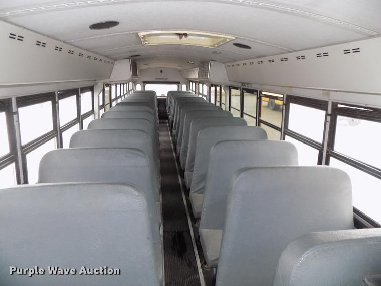 image for item DB8622 2002 Thomas Saf-T-Liner MVP ER school bus