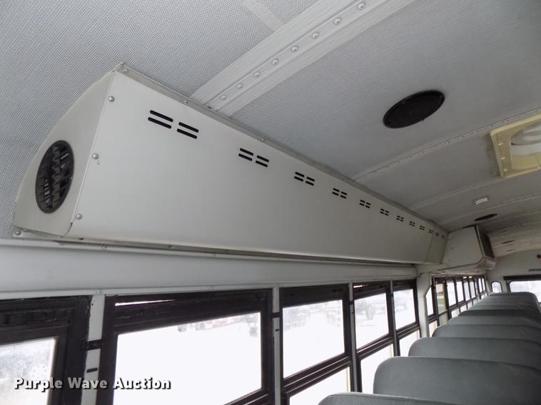 image for item DB8622 2002 Thomas Saf-T-Liner MVP ER school bus