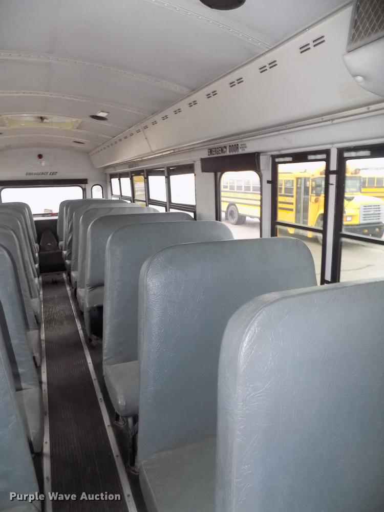 image for item DB8622 2002 Thomas Saf-T-Liner MVP ER school bus