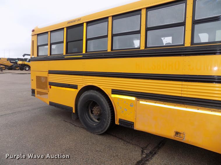 image for item DB8622 2002 Thomas Saf-T-Liner MVP ER school bus