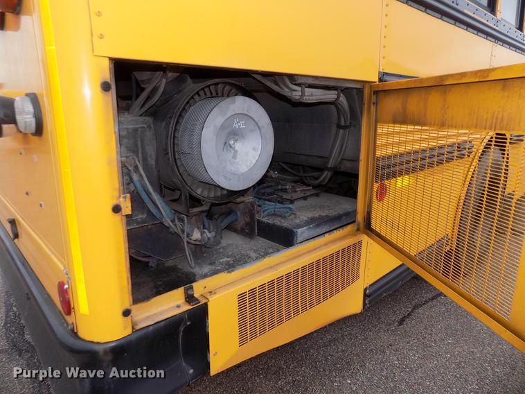 image for item DB8622 2002 Thomas Saf-T-Liner MVP ER school bus