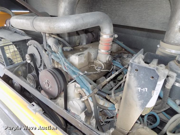 image for item DB8622 2002 Thomas Saf-T-Liner MVP ER school bus